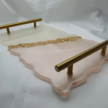 Plateau de présentation en résine marbré rose et blanc