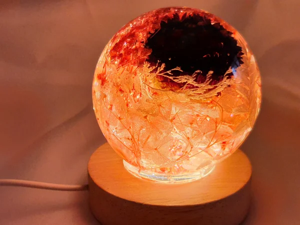 Veilleuse florale rose et blanche – Image 3