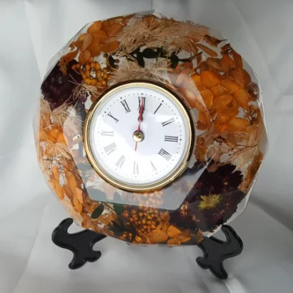 Horloges vintage florales sur pied